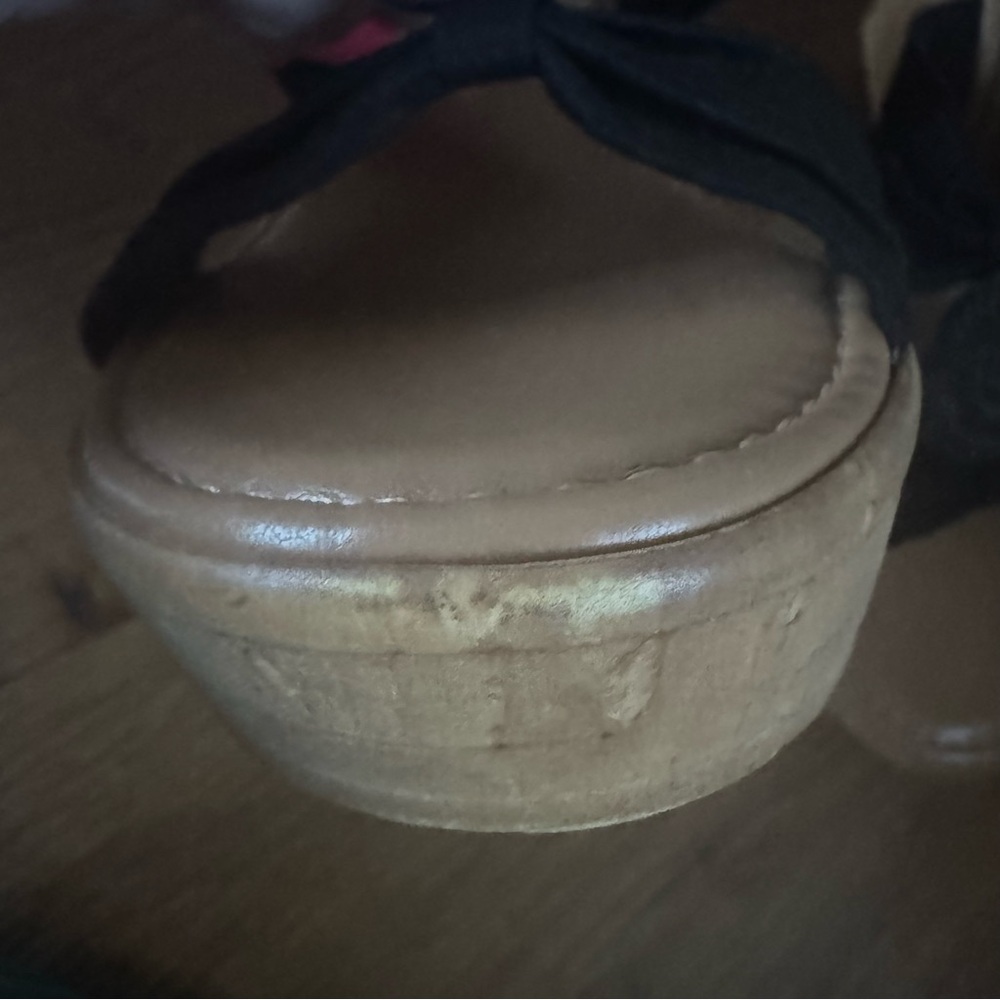 Italian Shoemakers Black Wedge Sandals - Picture 9 of 9